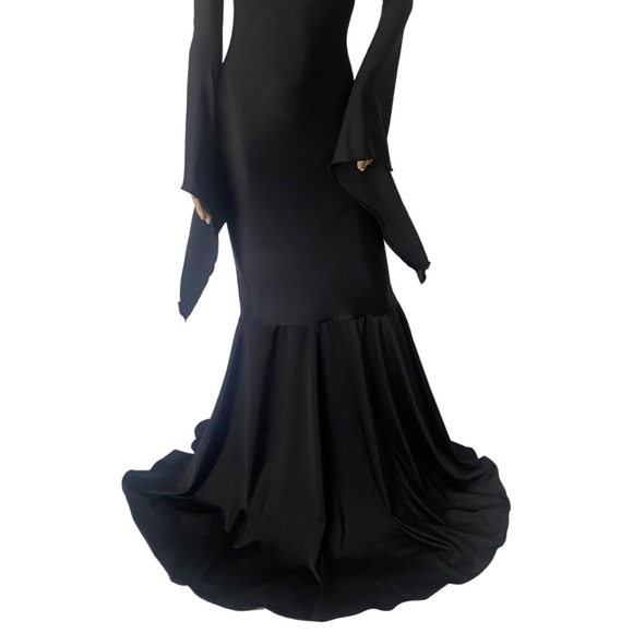Morticia Addams Gown - Picture 2 of 5